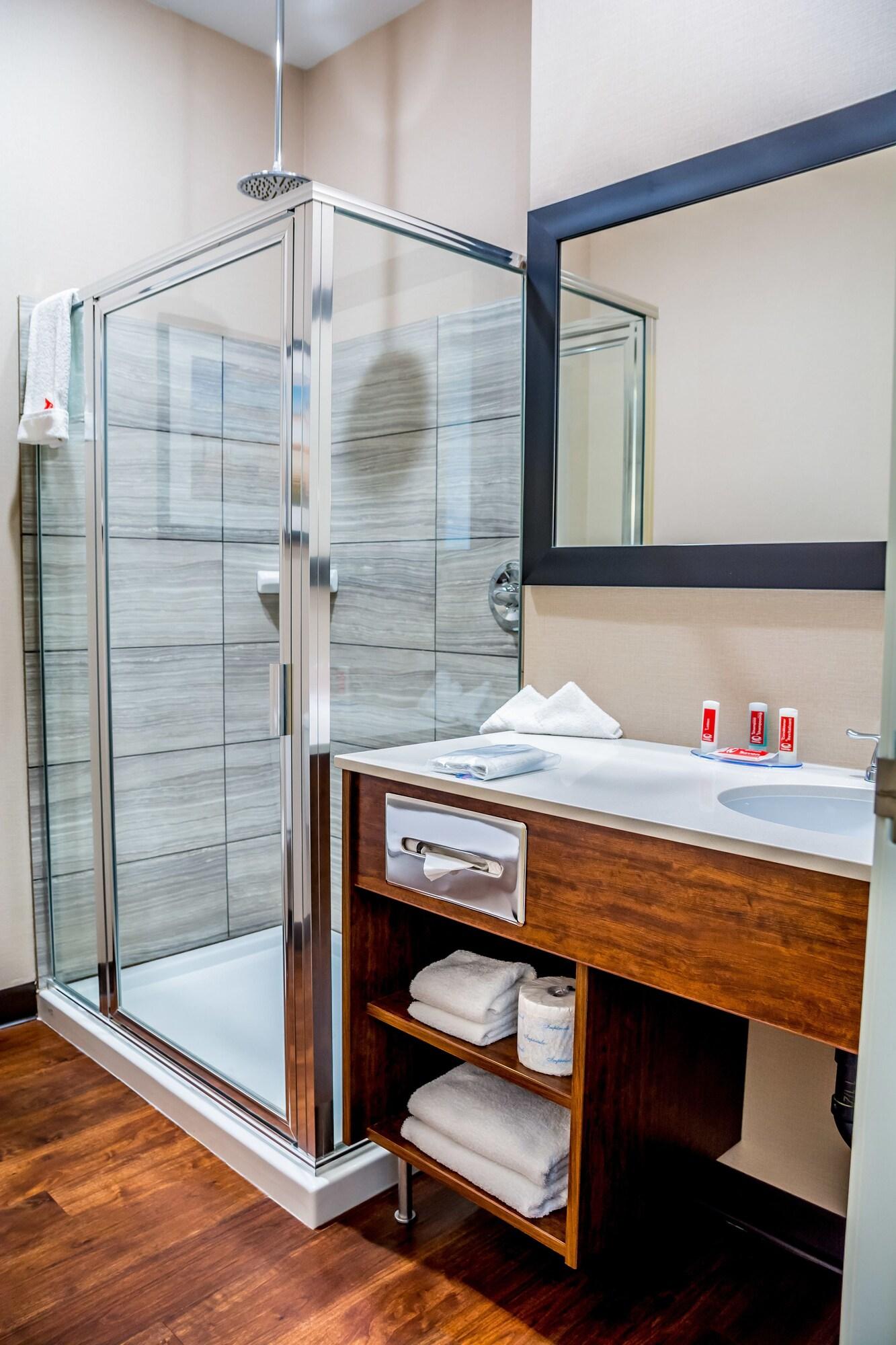 Econo Lodge Fox Creek Bagian luar foto